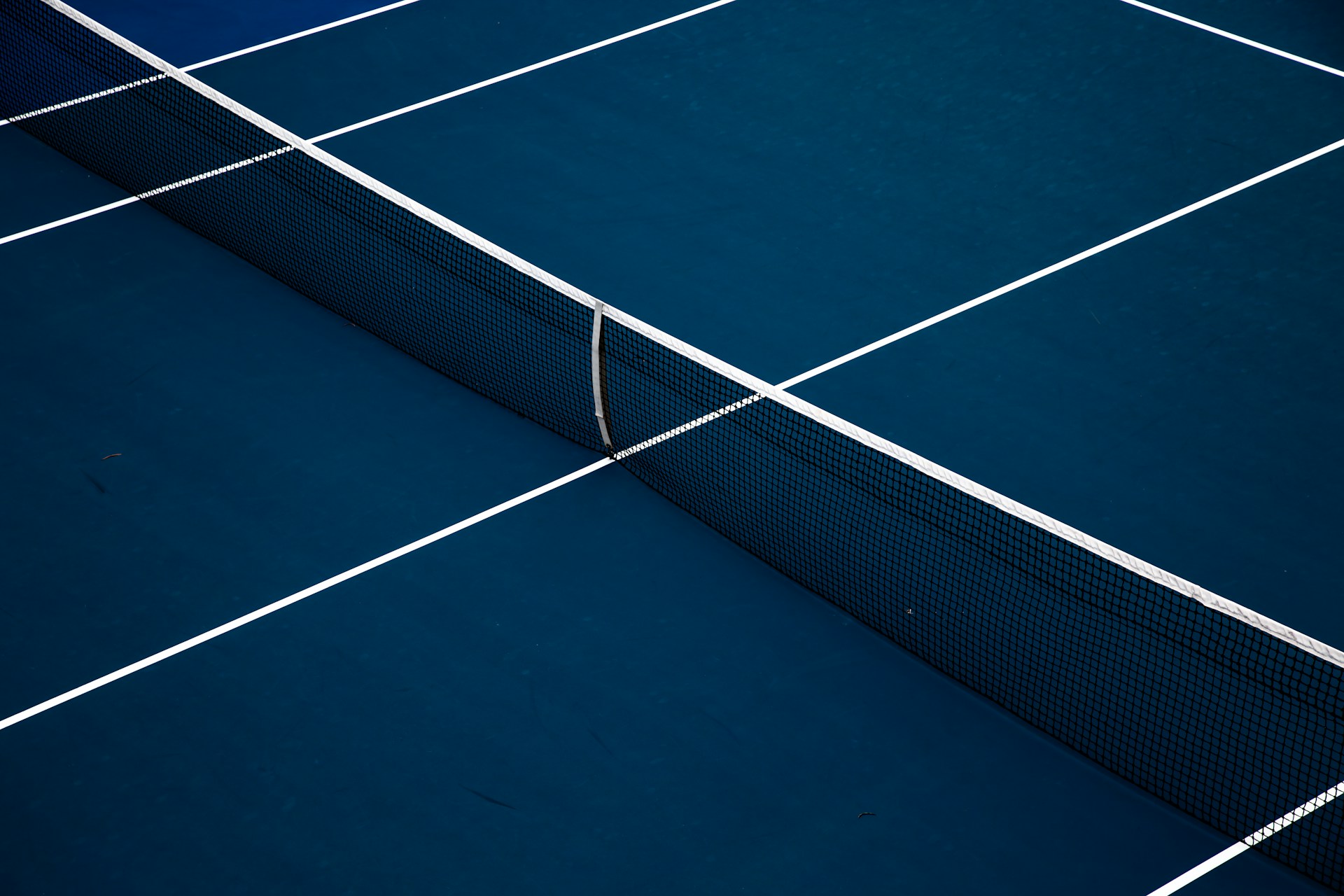 Tennis Taktik in der Halle: 5 Tipps für erfolgreiches Hallentennis